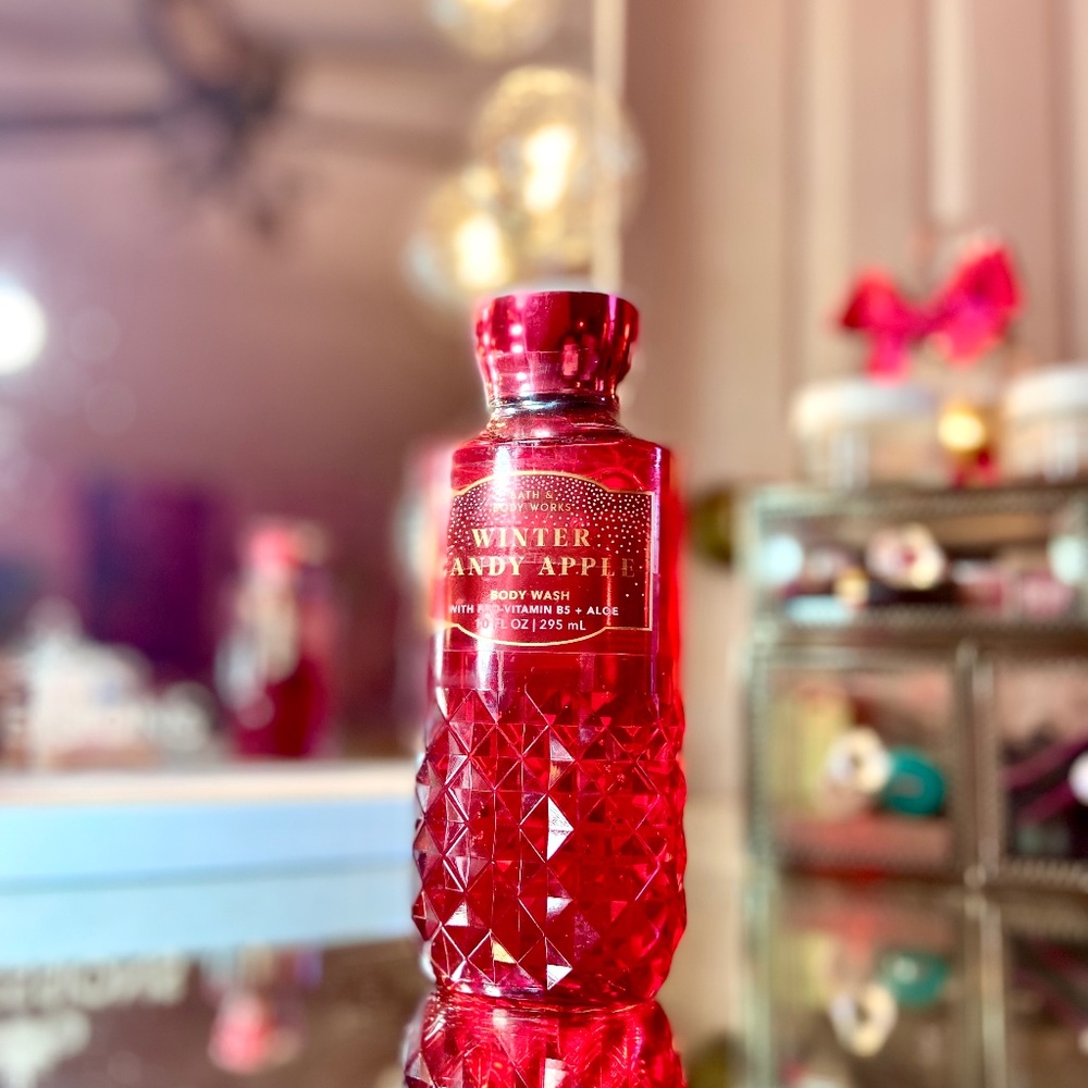NWT Bath and Body Works Winter Candy Apple Body Wash Women’s Beauty and Wellness